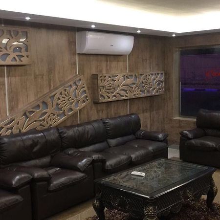 Ruoof Furnished Units Apartment Дамам Екстериор снимка